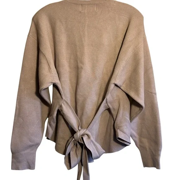 Modern Citizen Relaxed Scoop Neck Sweater in Taupe - Picture 5 of 9